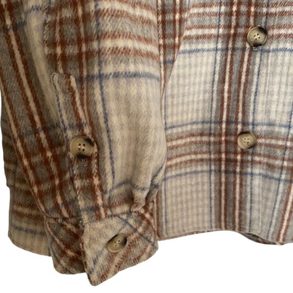 ⭐️Host Pick⭐️ Reitmans: Plaid Shacket With Pockets - Picture 3 of 9